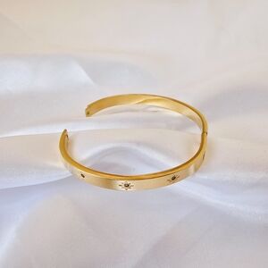 🏷NEW 18K Gold-plated Bangle Bracelet